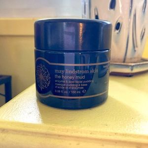 Honey Mud by May Lindstrom